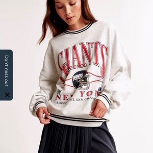 Abercrombie New York Giants Graphic Oversized Sunday Crew
